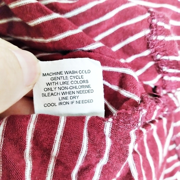 Eyeshadow 3/4 Sleeve Striped Red and White Blouse - Picture 9 of 9